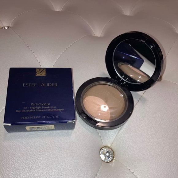 Estée Lauder Perfectionist Highlight Powder Duo 06 - Picture 10 of 12